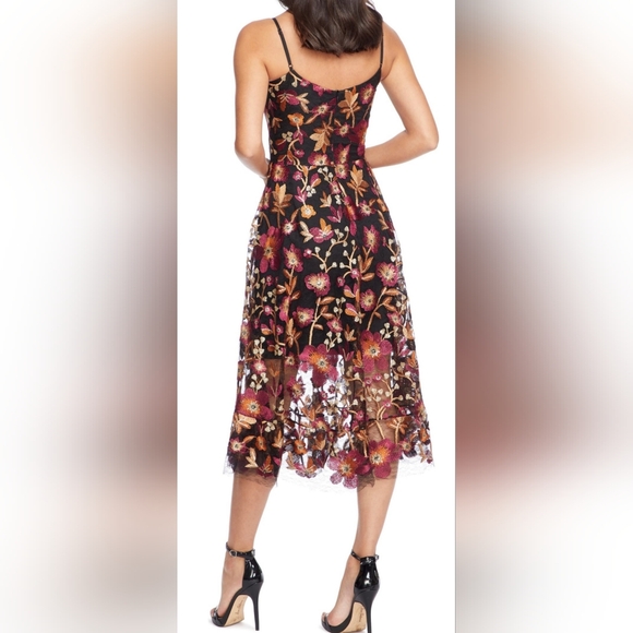 Dress the Population Uma Plumeria Embroidery Dress - Picture 2 of 4